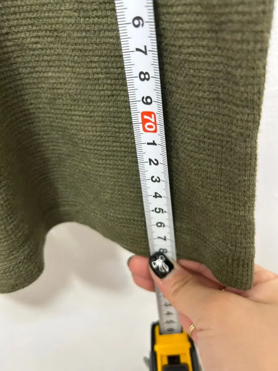 Product Details - 4