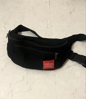 Manhattan Portage 바디백 블랙