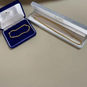 유품 정리 목걸이 팔찌 새상품급