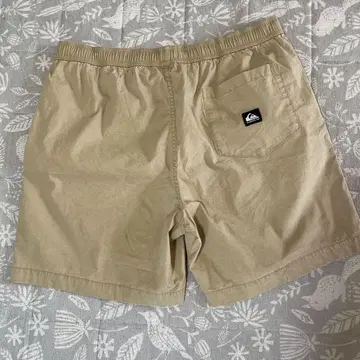 Quiksilver 베이지 숏팬츠