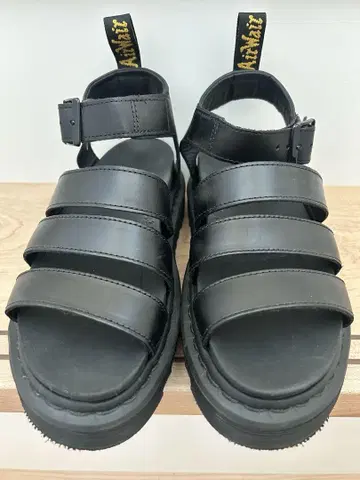 닥터마틴 스트랩 샌들 24cm
