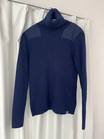 THE NORTH FACE 네이비 터틀넥 스웨터