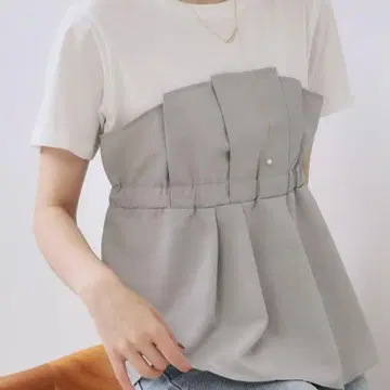 턱 뷔스티에 도킹 컷 티셔츠