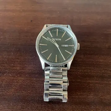 NIXON SENTRY SS 실버 다이얼 그린