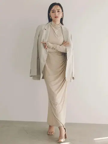 개더드레이프 컷 원피스