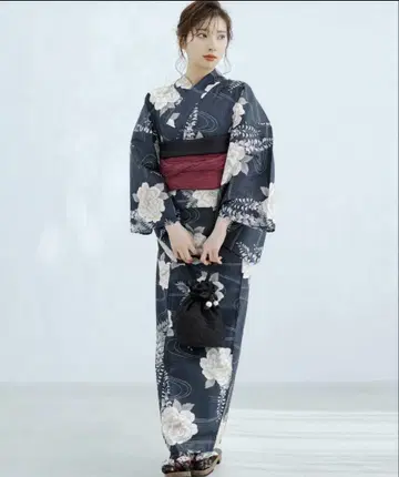 dita 유카타 나기의 후지나가레 유카타