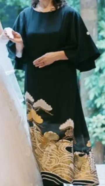 전통 예복 기모노 드레스