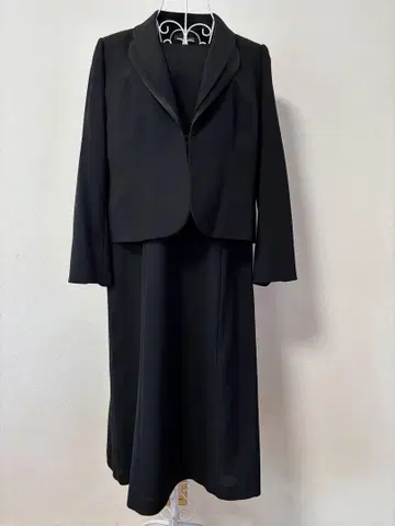 도쿄 소와르 블랙 포멀 여성용 투피스
