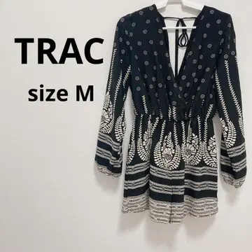 TRAC [M] 플라워 프린트 V 넥 올인원