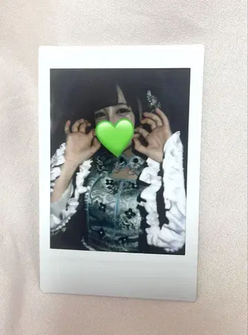 와카바의 차이나 폴라로이드
