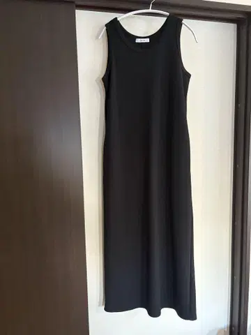 DouDou 두두 부클레 종이상자 탱크 원피스 블랙