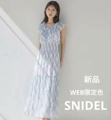 택 포함 새상품 SNIDEL 프린트 플리츠 원피스 마츠다 미치 벚꽃 착용