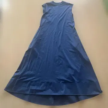 ATON 롱 원피스 슬리브리스