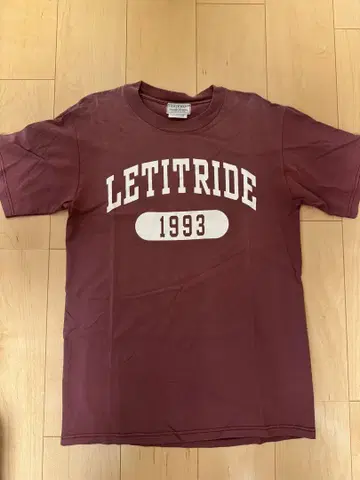 LETITRIDE 버건디 티셔츠 M 사이즈
