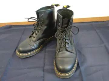 닥터마틴 Dr.Martens 8홀 부츠 블랙