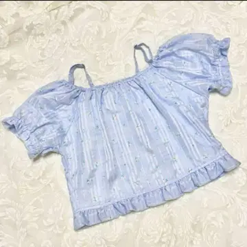 titty &Co. 오프숄더 블라우스