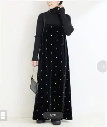 B.C STOCK 베이세 스톡 벨로아 플라워 자수 원피스