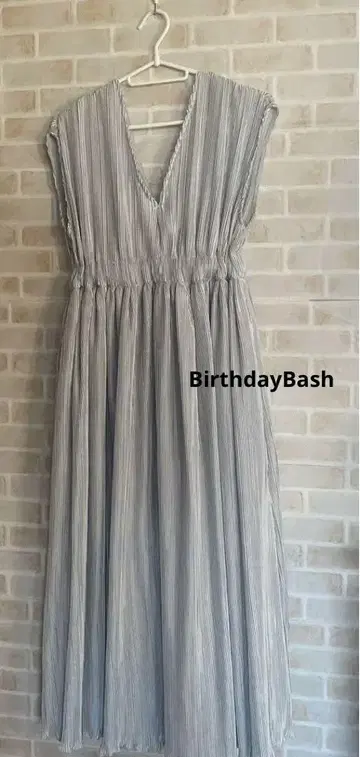 벌스데이 바쉬 BirthdayBash 플리츠 원피스 슬리브리스