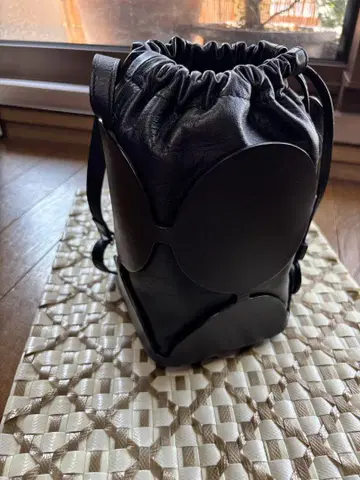 PIERRE HARDY 피에르 아르디 미니 버킷 백 블랙