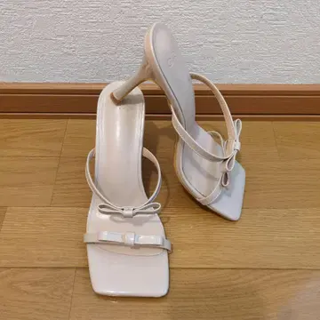 리본 포함 베이지 하이힐 샌들 24.5