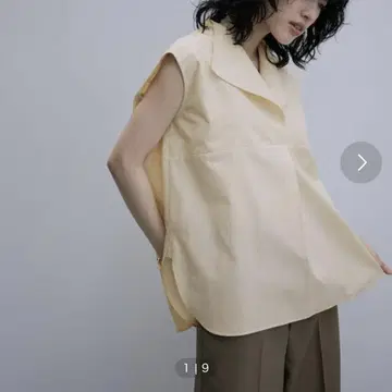 슬리브리스 블라우스