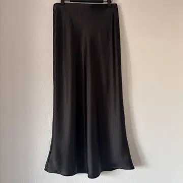 자라 새틴 미디 스커트 블랙