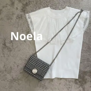 Noela 화이트 슬리브리스 탑