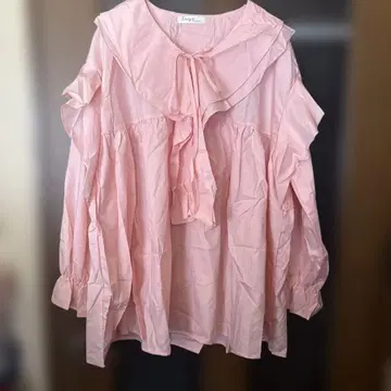 Uniglo 프릴이 달린 핑크 블라우스 긴팔