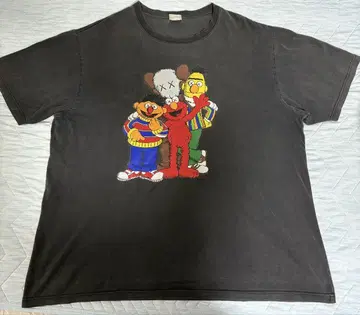 세서미 스트릿 kaws sesame street 티셔츠 구제 의류