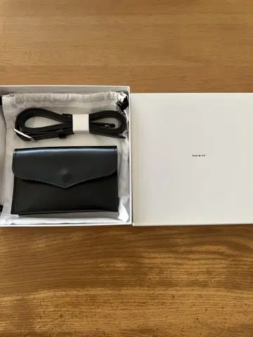 R&D.M.Co-/OLDMANS TAILOR 지갑 숄더백