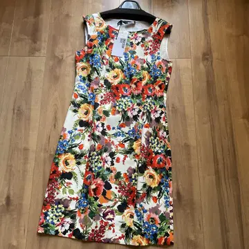 새상품 love 모스키노 정가 3만 6300엔 원피스 꽃무늬