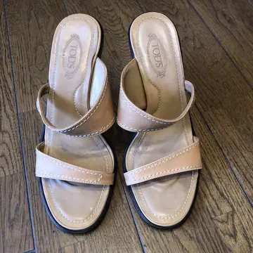 TOD'S 베이지 가죽 샌들