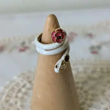 안나수이 뱀 이어 커프