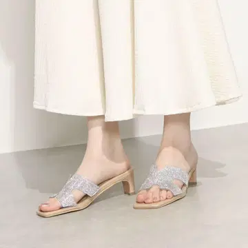 미사용 새상품 Realta 레알타 스퀘어토 반짝이는 비쥬 뮬