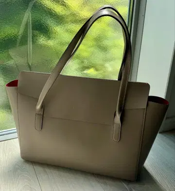 BARNEYS NEW YORK 베이지 가죽 토트백