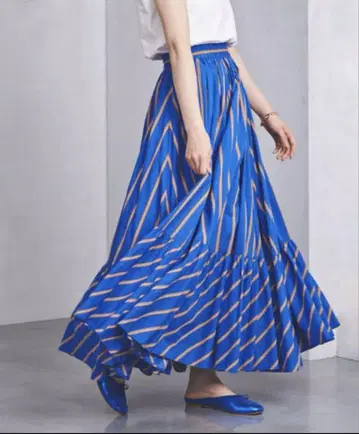 새상품급 UNITED ARROWS 스트라이프 티어드 맥시 스커트 38