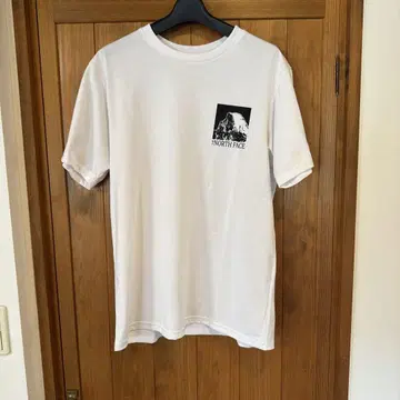 THE NORTH FACE 화이트 티셔츠 L 사이즈