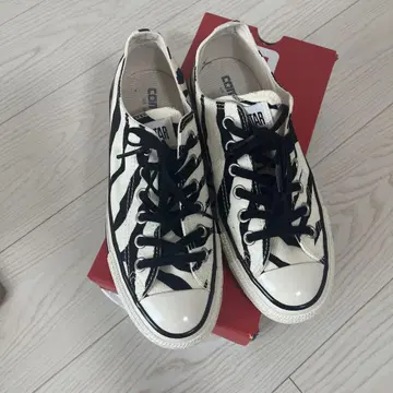컨버스 올스타 제브라 23.5cm