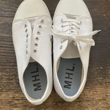 MHL. 화이트 스니커즈 26cm