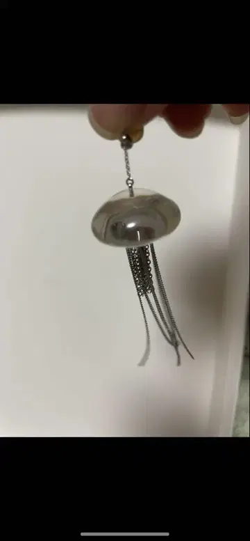 e.m. 해파리 귀걸이