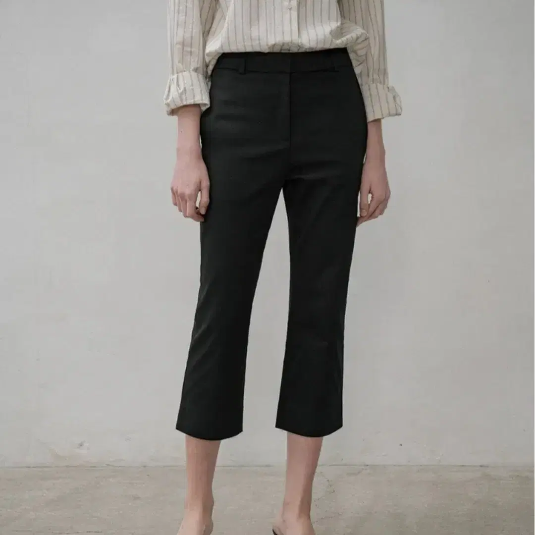 パンツ Siyazu SIPT7153 Comfort Line Capri Pants_Black Siyazuu Comfort Line Capri Pants, Size M #카프리,#카프리팬츠