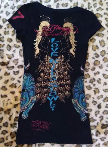 Ed Hardy V넥 티셔츠