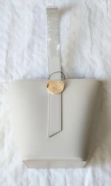 GALENA 베이지 핸드백