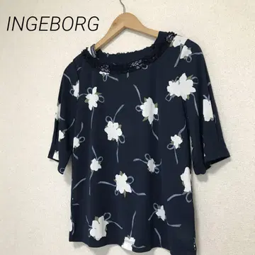 INGEBORG 잉게보그 프릴 옷깃 꽃무늬 티셔츠
