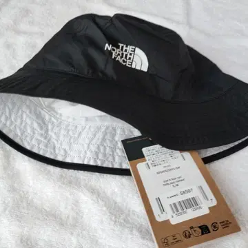 새상품 노스페이스 SUN STASH HAT S/M