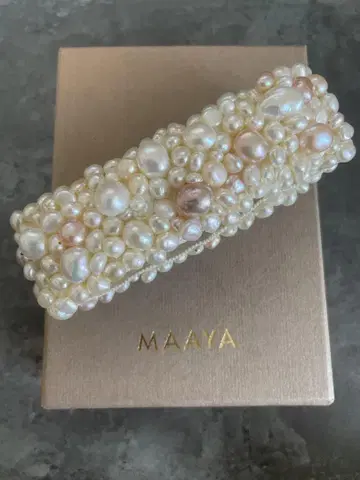 한정판 MAAYA 펄 팔찌