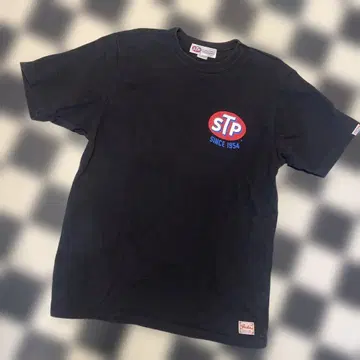 STP 블랙 티셔츠