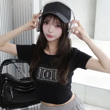 다리치 Darich 샤이니 DD 로고 컴팩트 티셔츠 블랙