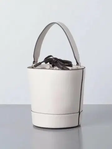 UNITED ARROWS 화이트 버킷 핸드백
