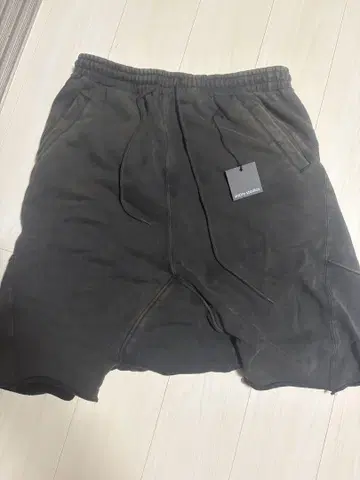 entire studios 블랙 L 사이즈 숏 팬츠